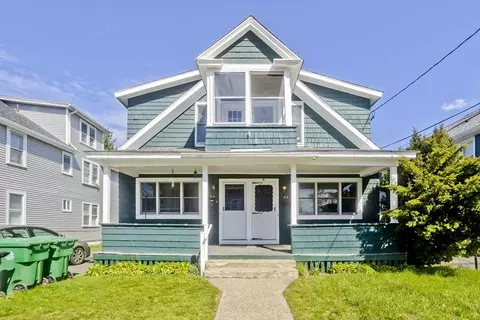 32 Chateaugay St, Chicopee, MA 01020
