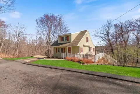 37 Benham St, Haverhill, MA 01830