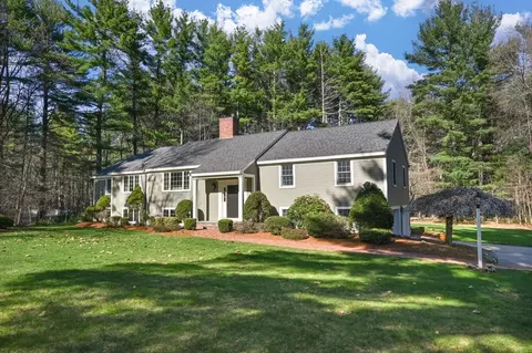 19 Turner Dr, North Reading, MA 01864