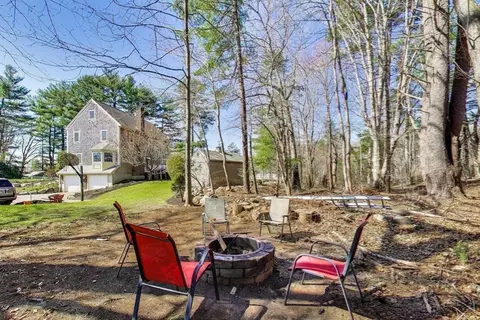 Exterior - 101 River Rd, Hanover, MA 02339 photo 7 of 8