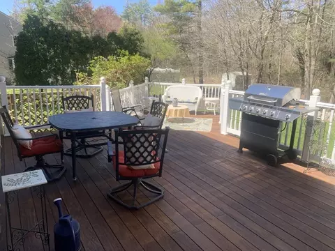 Exterior - 101 River Rd, Hanover, MA 02339 photo 4 of 8