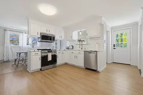 7 Miscoe Rd, Worcester, MA 01604 photo 4