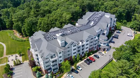 8 Island Ct #407, Easton, MA 02334