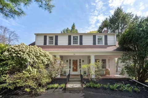 38 Wachusett Rd, Chestnut Hill, MA 02467