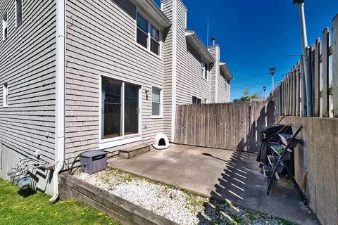 103 Valentine St #3, Fall River, MA 02720 photo 40