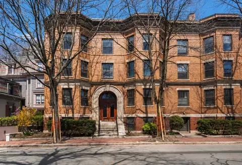31 Linnaean St #6, Cambridge, MA 02138