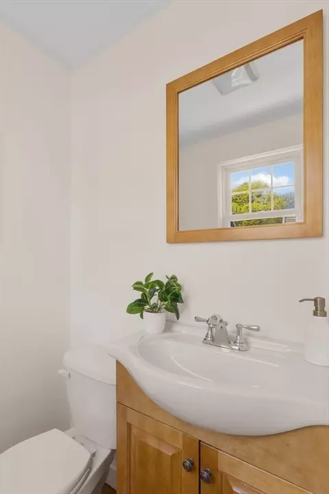 220 Hillside Ave, Arlington, MA 02476 photo 15