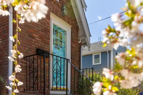 220 Hillside Ave, Arlington, MA 02476 photo 3