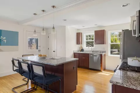 220 Hillside Ave, Arlington, MA 02476 photo 11