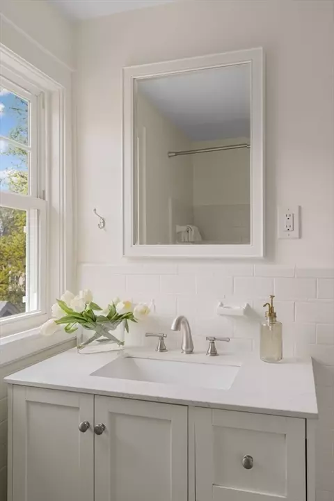 220 Hillside Ave, Arlington, MA 02476 photo 22