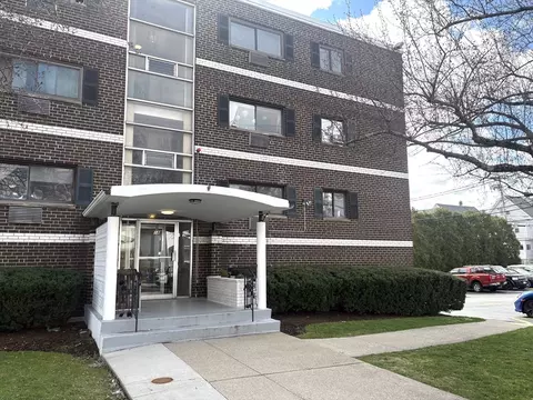 18 Glencoe St #48, Boston, MA 02135