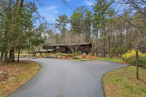 384 River Rd, Carlisle, MA 01741