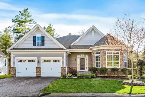 61 Ridgewood Dr #61, Stow, MA 01775
