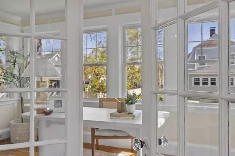 Entry Way - 54 Pratt St, Reading, MA 01867 photo 7 of 9