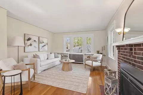 Living - 54 Pratt St, Reading, MA 01867 photo 2 of 4