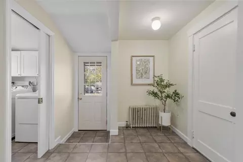 Entry Way - 54 Pratt St, Reading, MA 01867 photo 4 of 9