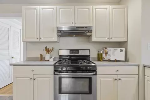 Kitchen - 54 Pratt St, Reading, MA 01867 photo 3 of 3