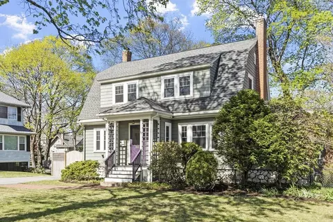 Exterior - 54 Pratt St, Reading, MA 01867 photo 2 of 7