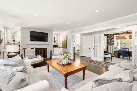16 Denton Rd, Wellesley, MA 02482 photo 8