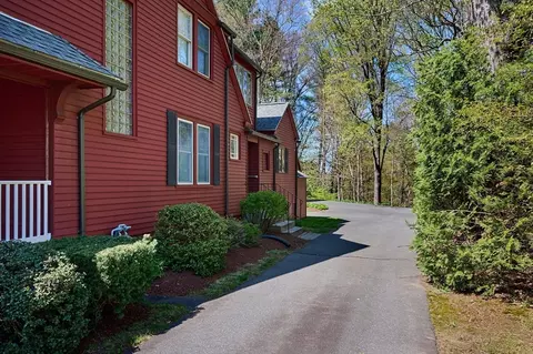 11 Glendale St, Easthampton, MA 01027 photo 8