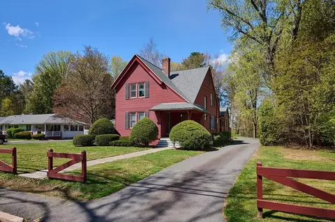 11 Glendale St, Easthampton, MA 01027 photo 2