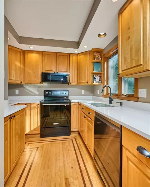 11 Glendale St, Easthampton, MA 01027 photo 12