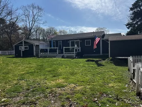 Exterior - 6 Upton St, Hanson, MA 02341 photo 3 of 4
