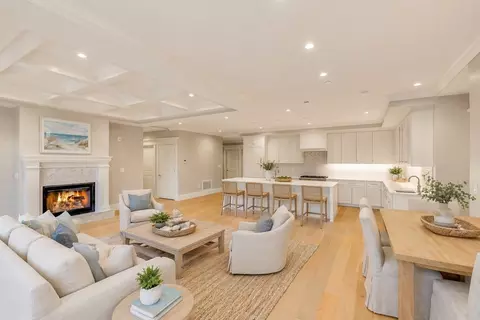 124 Elm St #307, Cohasset, MA 02025
