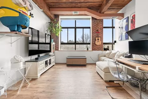 10 Linwood St #214, Malden, MA 02148