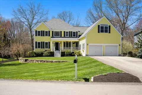25 Bunker Ln, Natick, MA 01760