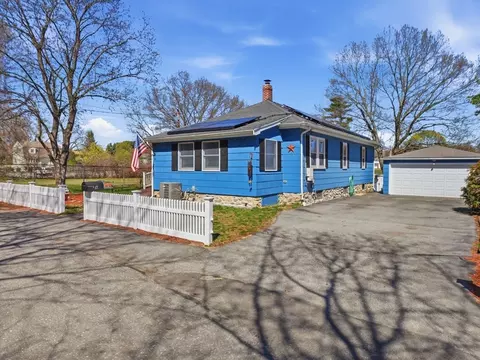 4 A St, Billerica, MA 01821