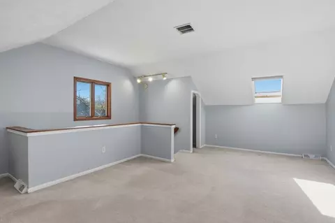 Living - 31 Blithewood Ave #701, Worcester, MA 01604 photo 5 of 5