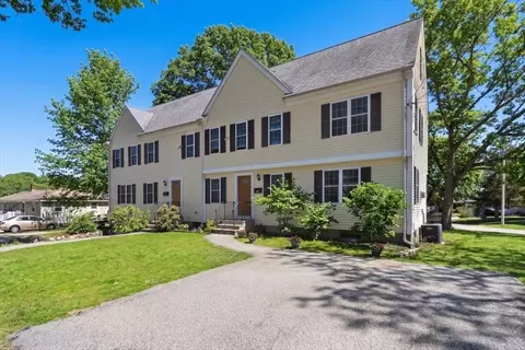 16 Rhodes Pl #16, Hingham, MA 02043