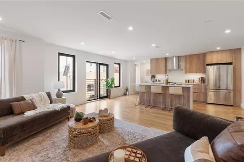 6 Gen Devine Way #1, Boston, MA 02127