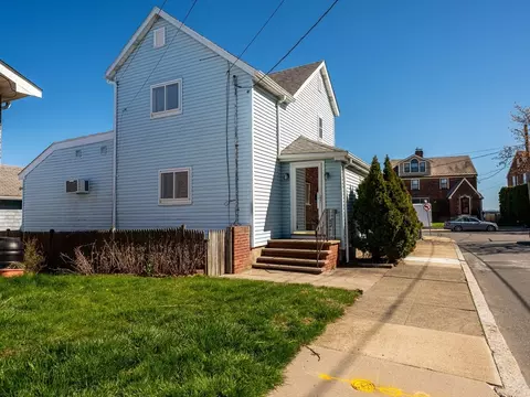 118 Sunnyside Ave, Winthrop, MA 02152