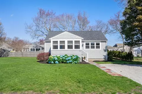 104 Hartford Rd, Marshfield, MA 02050