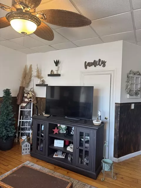 Living - 147 Jefferson St, Fall River, MA 02721 photo 1 of 3