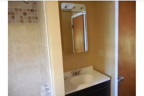 Bath - 147 Jefferson St, Fall River, MA 02721 photo 1 of 4