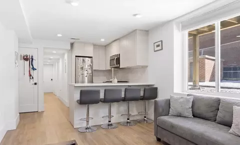 92 Chelsea St #1, Boston, MA 02128
