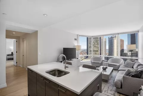 1 Franklin St #2805, Boston, MA 02110