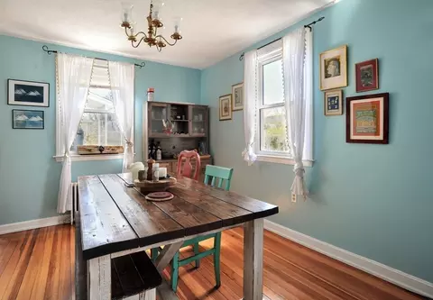 Dining - 12 L St, Hull, MA 02045 photo 2 of 2