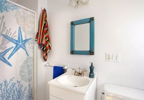 Bath - 12 L St, Hull, MA 02045 photo 1 of 2