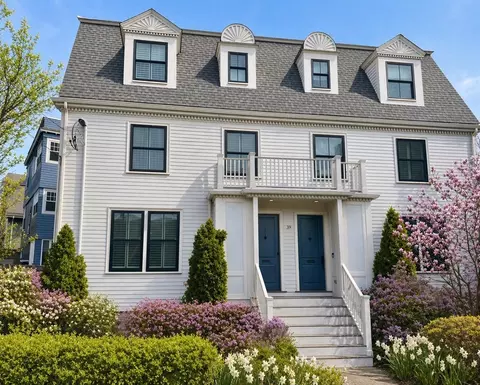 39 Hammond St #2, Cambridge, MA 02138