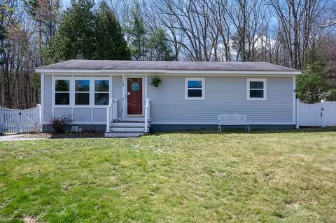 18 Fairview Ave, Ashburnham, MA 01430