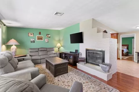 52 Coolidge Rd, Danvers, MA 01923 photo 4
