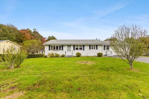 322 Dighton Ave, Taunton, MA 02780