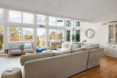 Living - 255 Elm St, Marshfield, MA 02050 photo 1 of 8