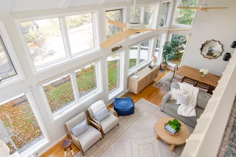 Living - 255 Elm St, Marshfield, MA 02050 photo 6 of 8