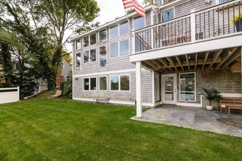 Exterior - 255 Elm St, Marshfield, MA 02050 photo 6 of 10