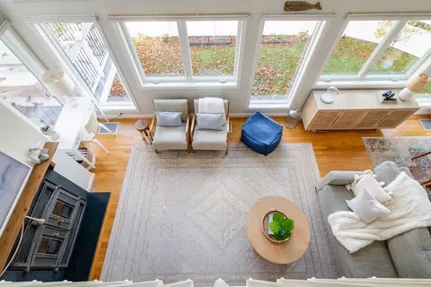 Living - 255 Elm St, Marshfield, MA 02050 photo 7 of 8